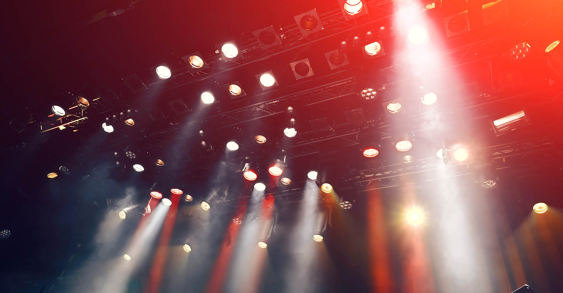 stage lights during the show, concert atmosphere